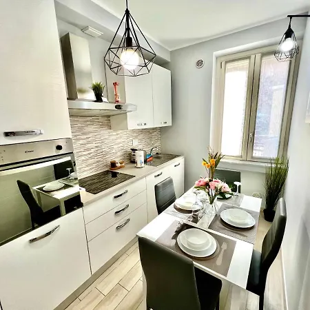 Accogliente A Due Passi Dalla Metro Apartment